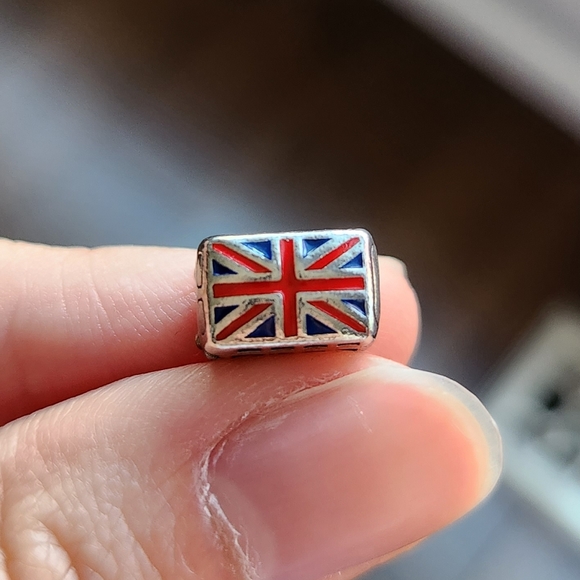 Pandora UK double decker Charm - Picture 2 of 4